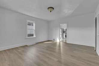 81 Beaver St in New Brighton, PA - Building Photo - Building Photo