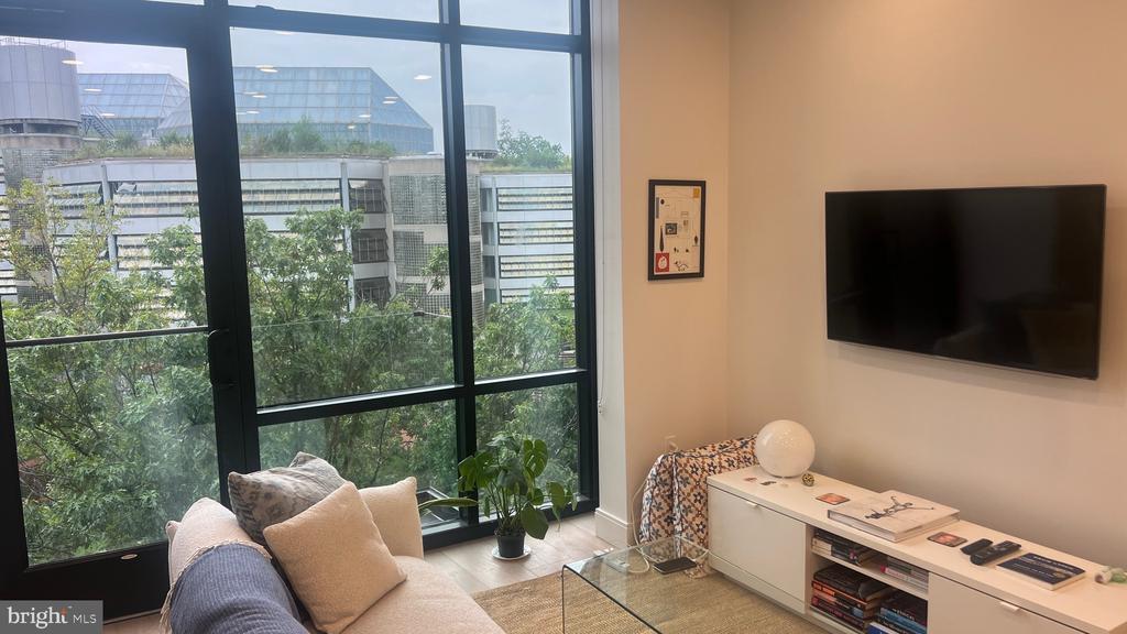 4111 Connecticut Ave NW in Washington, DC - Building Photo