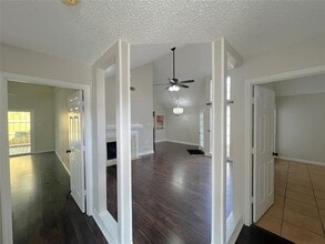 3147 Royal Gable Dr in Dallas, TX - Building Photo - Building Photo