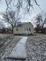 12011 Evergreen Rd in Detroit, MI - Building Photo