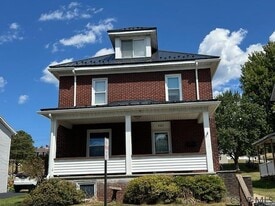 407 Somerset Ave in Windber, PA - Building Photo