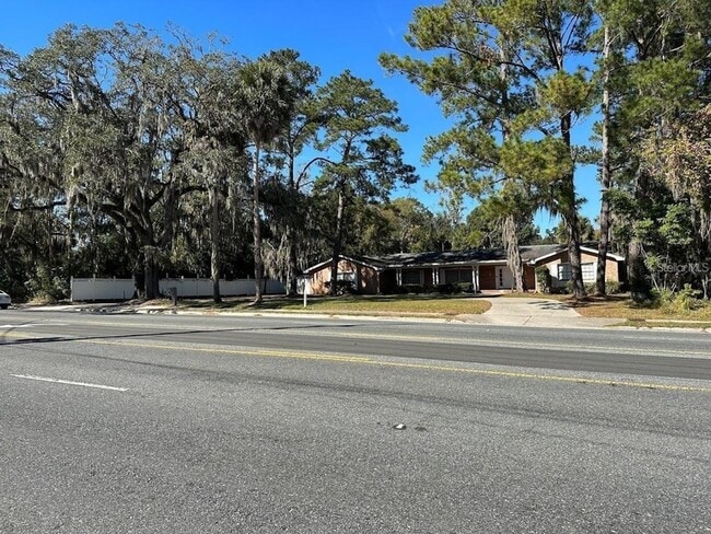 property at 1333 SE 17th St