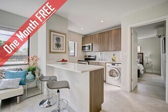 1273 NE 38th St-Unit -2 in Oakland Park, FL - Building Photo - Building Photo