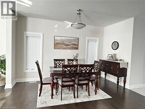 253 Sedgewood St in Kitchener, ON - Building Photo - Building Photo