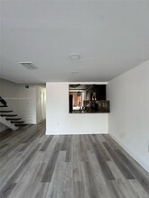 10800 NW 7th St in Miami, FL - Building Photo - Building Photo