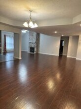 596 E Thorn Hill Dr in Nixa, MO - Building Photo - Building Photo