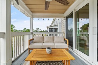 6609 Carlinga Dr in Pensacola, FL - Foto de edificio - Building Photo