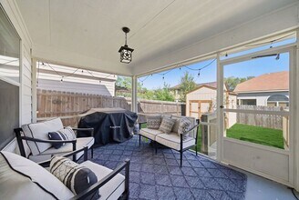 3914 Bear Oak Path in San Antonio, TX - Building Photo - Building Photo