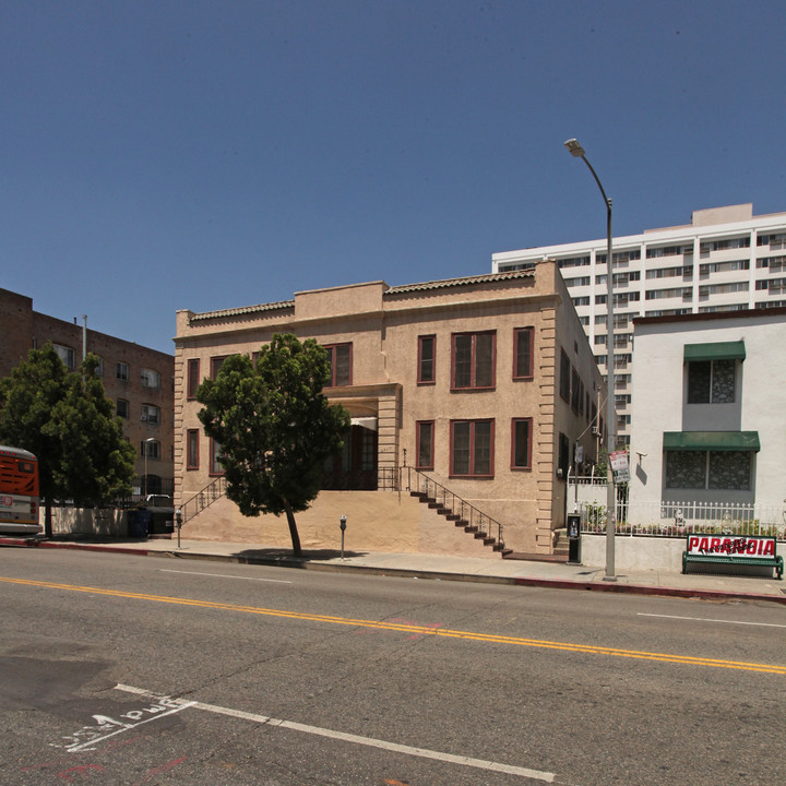 2919 W 8th Street in Los Angeles, CA - Building Photo