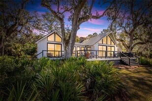 6201 Frederica Rd in St. Simons Island, GA - Building Photo