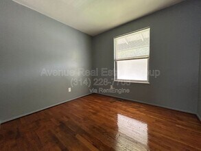 10441 Prince Dr in St. Louis, MO - Building Photo - Building Photo