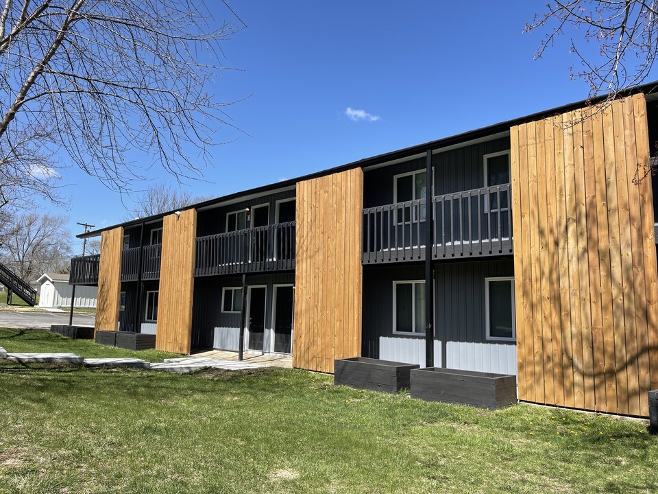 Chelsea Apartments in Grandview, MO - Foto de edificio