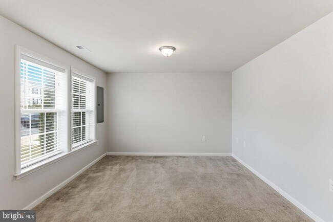 37 Britania Ct in Martinsburg, WV - Building Photo - Building Photo