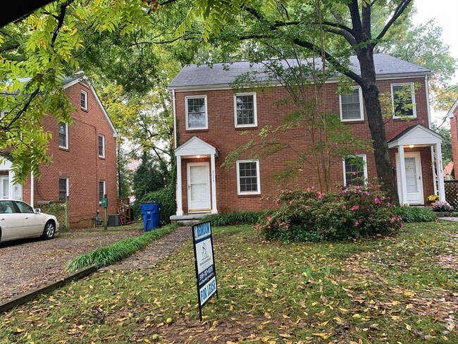 property at 3113-3115 Douglas St