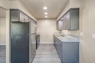 Casa de Paz Apartments in Modesto, CA - Building Photo