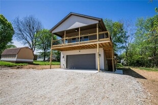 8271 Elm Ln in Rogers, AR - Building Photo