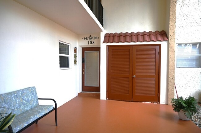 property at 198 Lake Evelyn Dr
