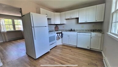 198 Boston Post Rd E, Unit 10 in Marlborough, MA - Building Photo - Building Photo
