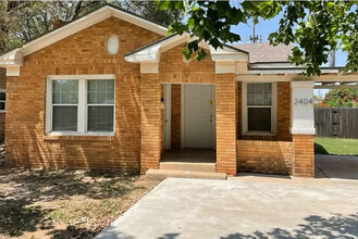 2404 22nd St in Lubbock, TX - Building Photo - Building Photo