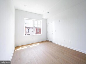 2403 W Thompson St in Philadelphia, PA - Building Photo - Building Photo