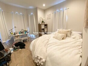 118 Buttonwood St, Unit 1 in Boston, MA - Foto de edificio - Building Photo