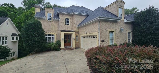 property at 6926 Linkside Ct