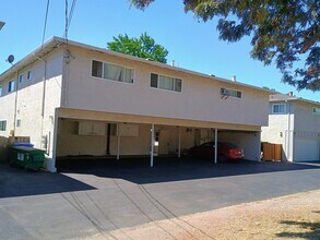2985 Walgrove Way, Unit 2 in San Jose, CA - Foto de edificio - Building Photo