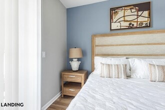 100 River Park Dr, Unit 120 in Raritan, NJ - Building Photo - Building Photo