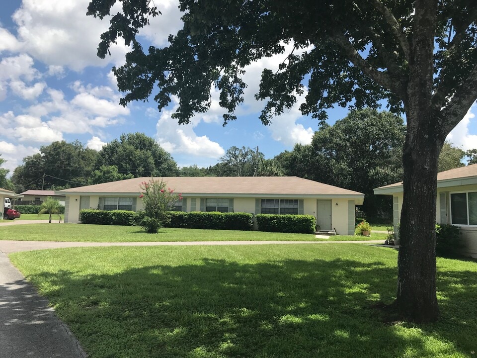 507 Margot Ct in Brandon, FL - Foto de edificio