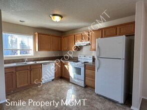 13450 SE Division St in Portland, OR - Building Photo - Building Photo