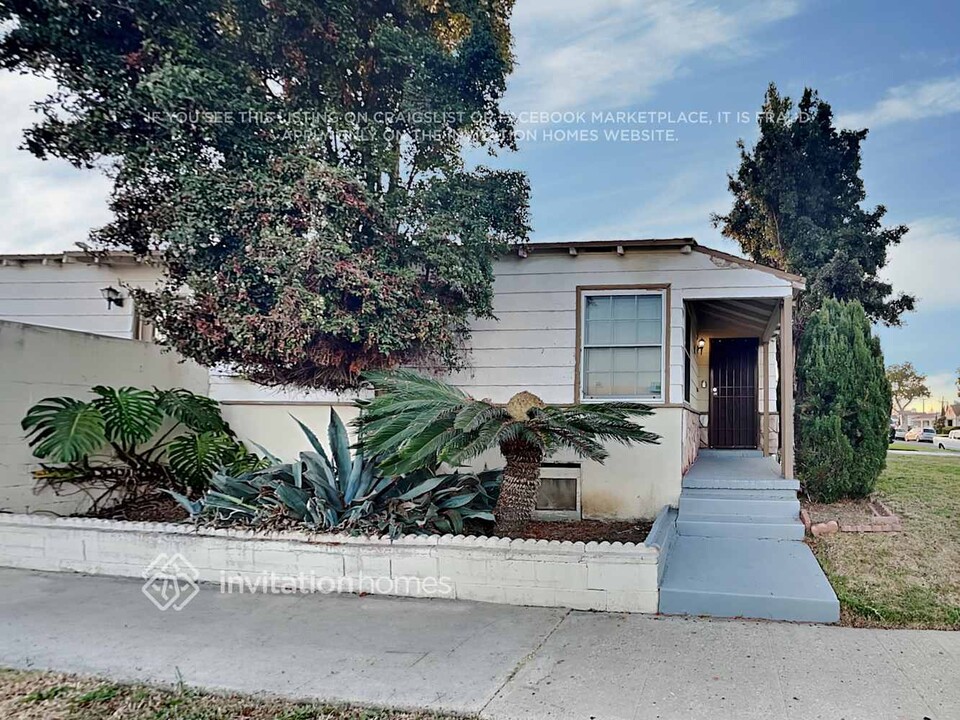 1500 W 96th St in Los Angeles, CA - Foto de edificio