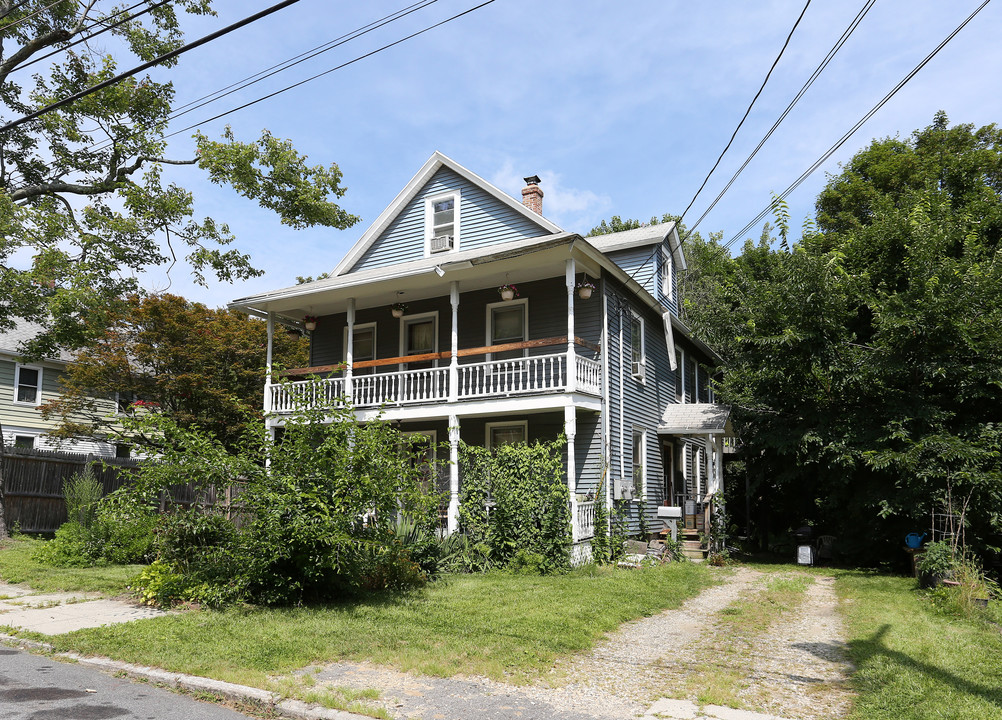 160 Hoffman St in Torrington, CT - Building Photo