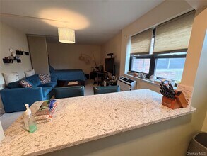 25 Elizabeth St in Farmingdale, NY - Building Photo - Building Photo