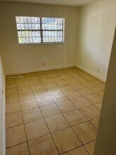 220 SW 9th Ave in Hallandale Beach, FL - Building Photo - Building Photo