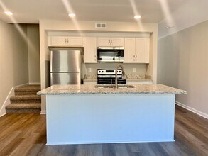 943 Center Rd in Clarksville, TN - Building Photo - Building Photo