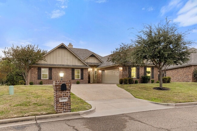 property at 19 N Shore Cir