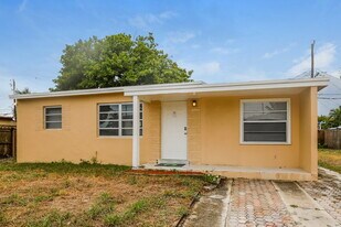 2797 NE 12th Ave in Pompano Beach, FL - Building Photo