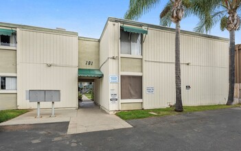 Rockford Gardens in El Cajon, CA - Building Photo - Building Photo