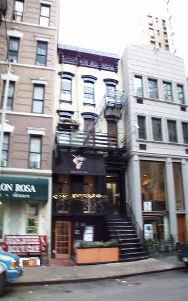 244 E 51st St in New York, NY - Building Photo - Building Photo