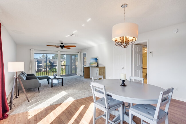 1645 Spoonbill Ln, Unit C in Naples, FL - Foto de edificio - Building Photo