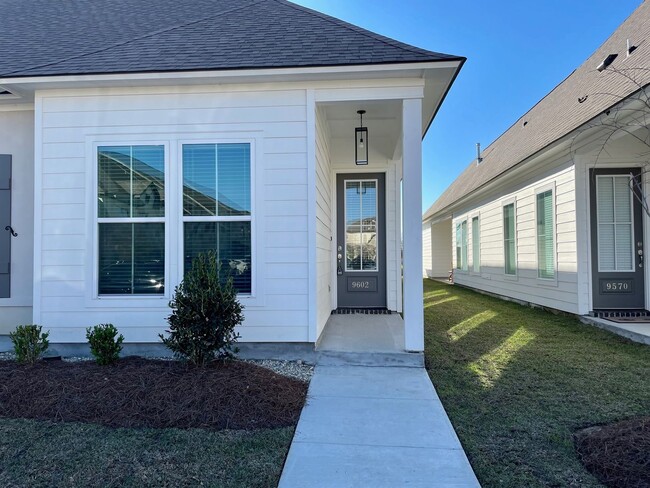 property at 9602 Creekview Dr