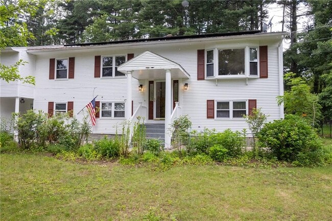 6 Orchard Ave in Smithfield, RI - Building Photo - Building Photo