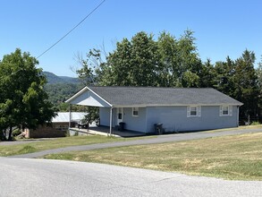 115 Jefferson Dr in Church Hill, TN - Building Photo - Building Photo