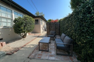 13900 Burbank Blvd in Los Angeles, CA - Building Photo - Building Photo