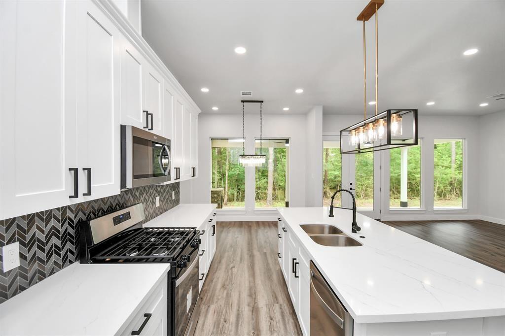 12613 La Salle River Rd in Montgomery, TX - Building Photo
