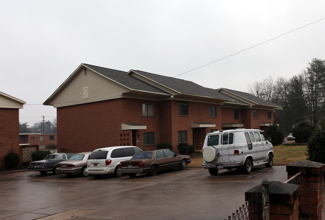 Park Sumter Terrace Apartments in Shelby, NC - Building Photo - Building Photo