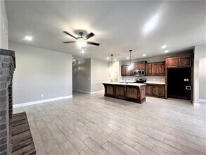 10012 Glover River Dr in Yukon, OK - Building Photo - Building Photo