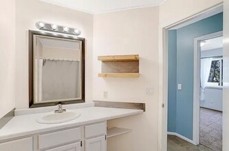 241 Wildhurst Rd in Waconia, MN - Foto de edificio - Building Photo