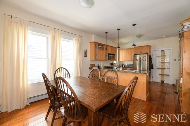 39 Magnolia Ave, Unit 1