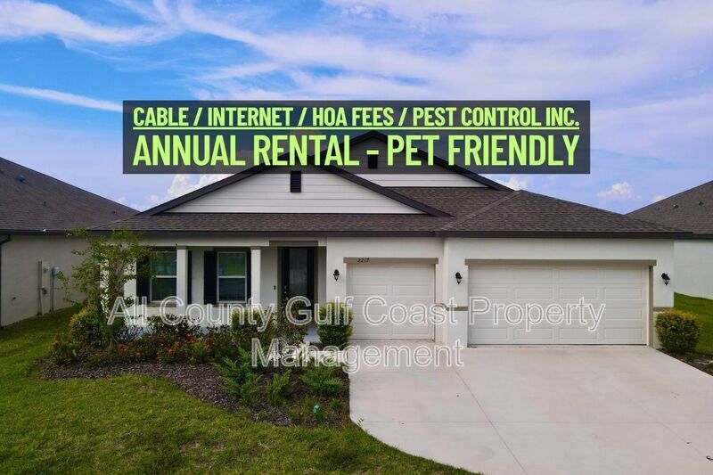 2217 Citrus Breeze Dr in Bradenton, FL - Building Photo